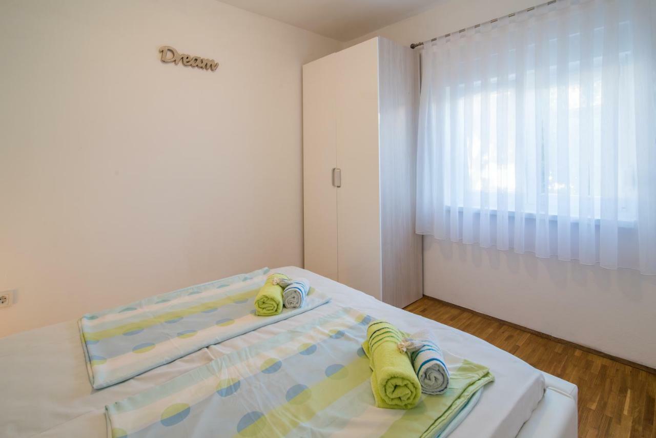 Apartments Braut Krk Krk Town Bagian luar foto